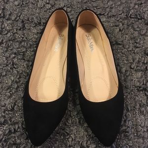 ✨Black Suede Flats